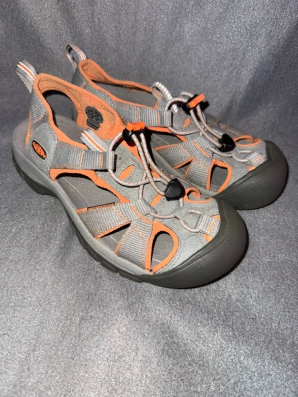 KEEN Newport Sandals Women’s Size 6 Gray Orange Closed Toe Hiking Trail Shoes